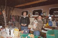 Verkaufsstand auf dem CHI 1990 in der Deutschlandhalle. Hier mit unserem Jack Russell Taffy